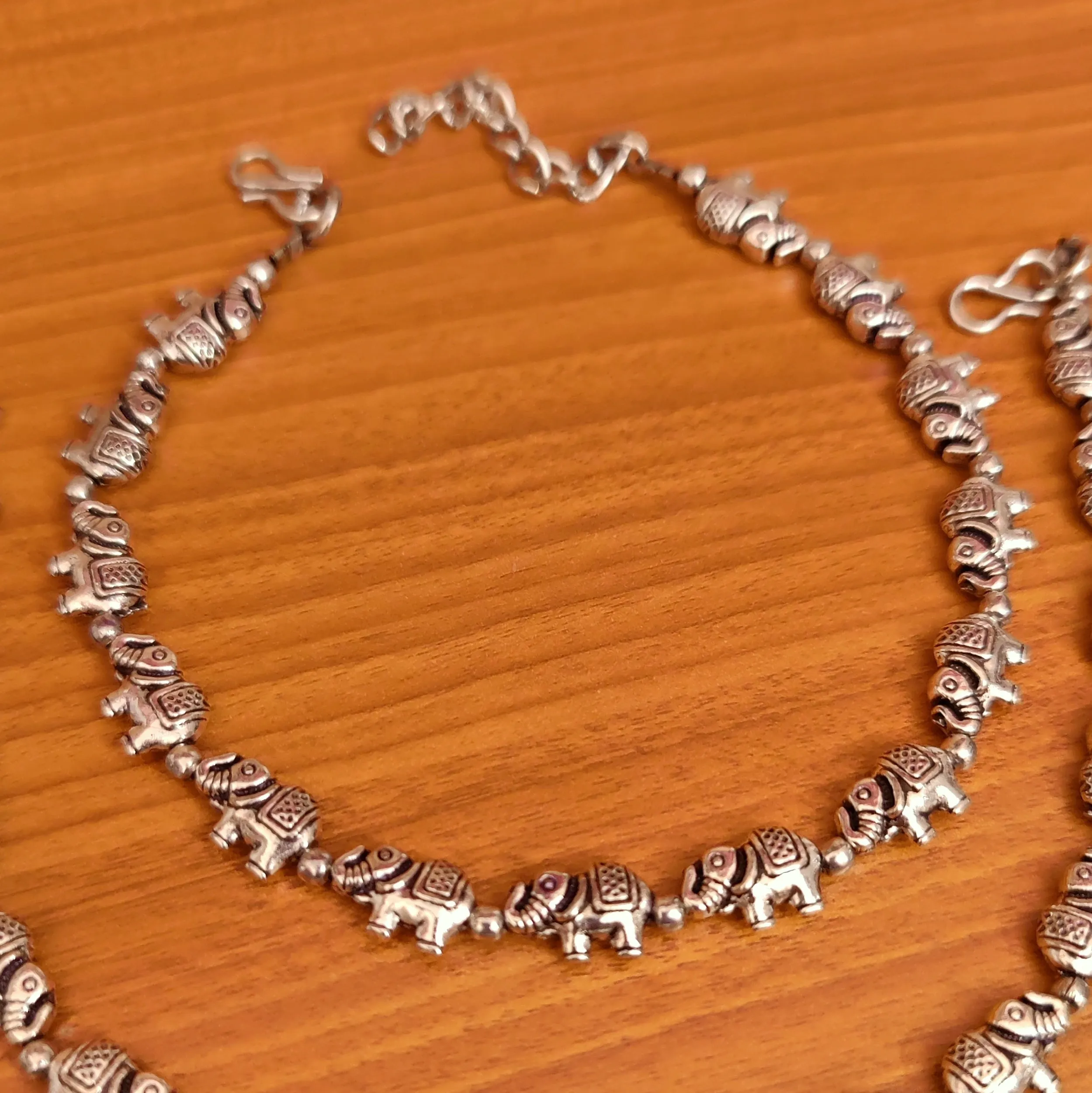 OXIDISED SILVER BABY ELEPHANT PATTERN ANKLETS