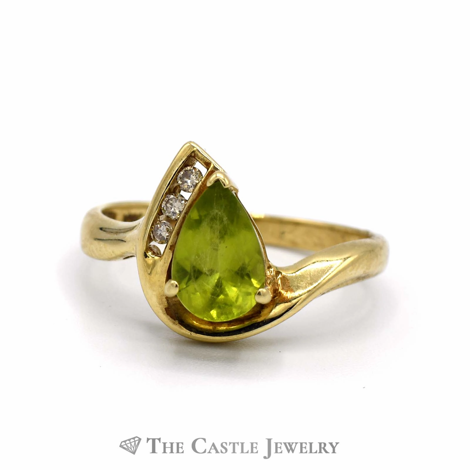 Amazing Piece Special Appearance Pear Cut Peridot Ring with 3 Round Diamond Accents in 10k Yellow Gold