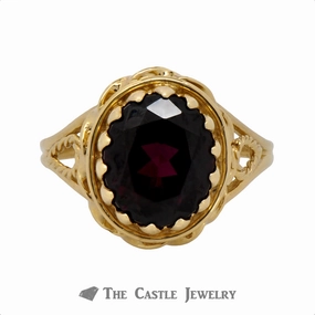 Oval Garnet Ring in Rope Design 10K Gold Mounting Evening Wear