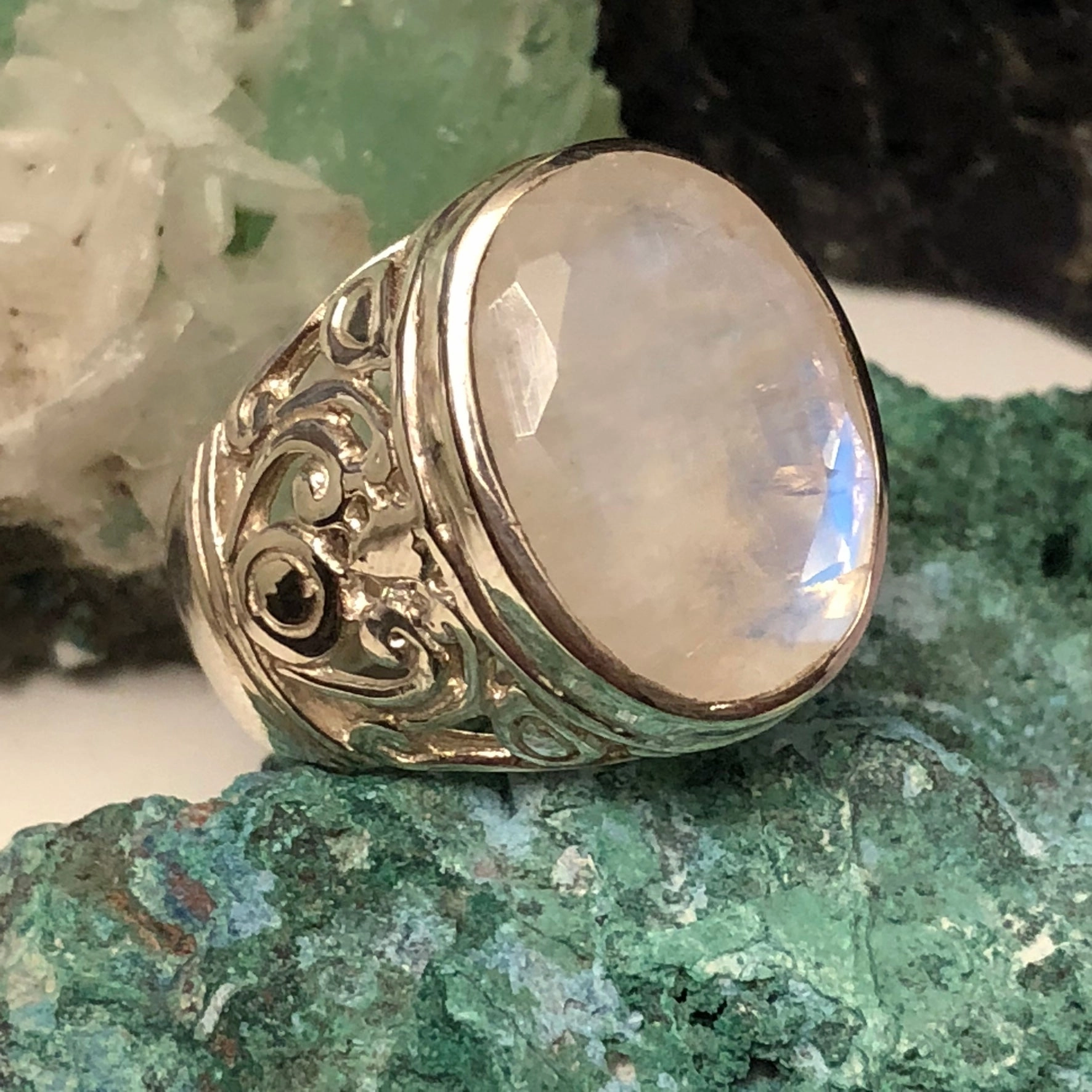 Moonstone Ring Classic Memento