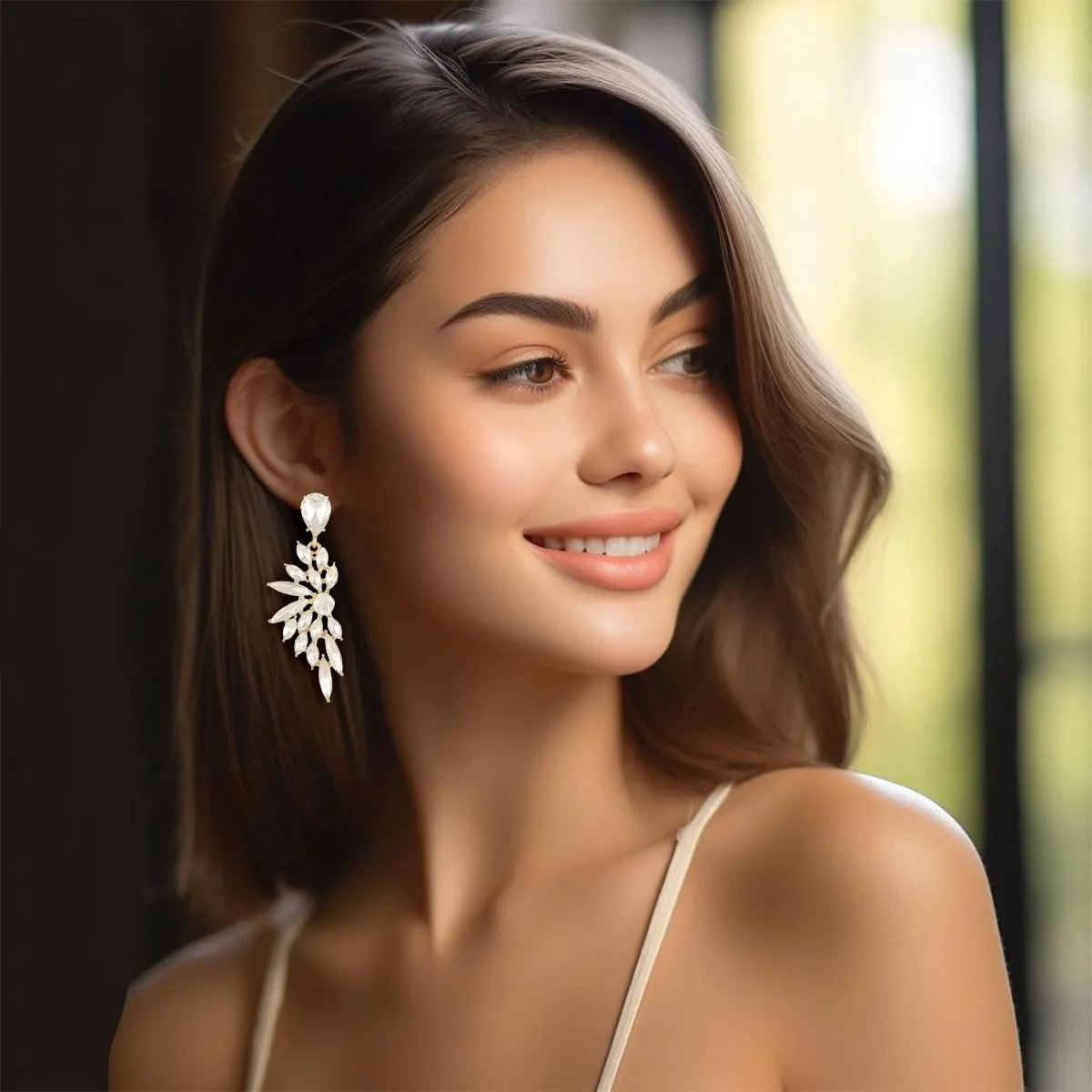 Rhinestone Statement Earrings Cluster Crystal Drop Dangle Earrings Teardrop Chandelier Earring Dangling Prom Wedding Bridal Earrings for Women