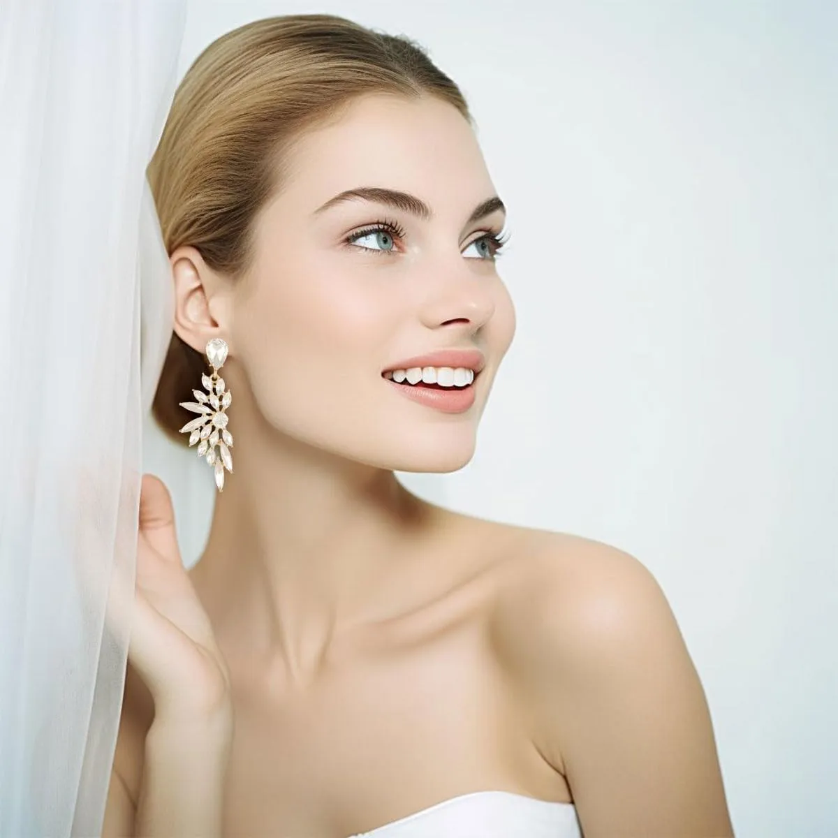 Rhinestone Statement Earrings Cluster Crystal Drop Dangle Earrings Teardrop Chandelier Earring Dangling Prom Wedding Bridal Earrings for Women