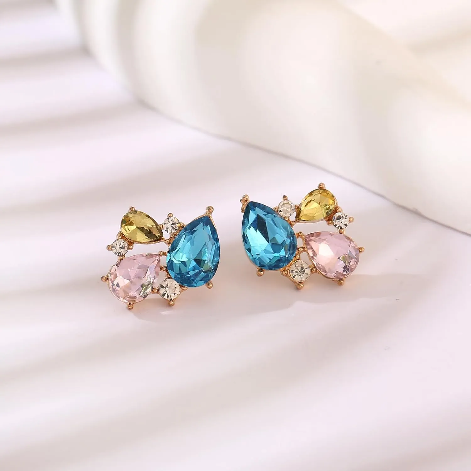 Rhinestone Stud Earrings Small Fancy Crystal Cluster Earrings for Women Brides Dainty Marquise Stud Earrings for Wedding Party Prom Jewelry Gift