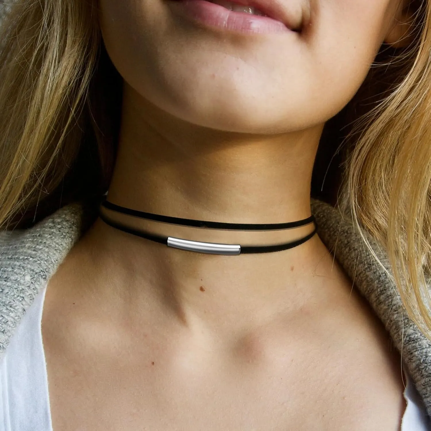 Ronglry 3pcs Black Choker Necklace for Women Black Velvet Choker Set Layered Black Choker Necklaces Classic Chokers for Women Adjustable Gothic Lace Black Collar Necklace for Party Cosplay Christmas Birthday Jewelry Gifts