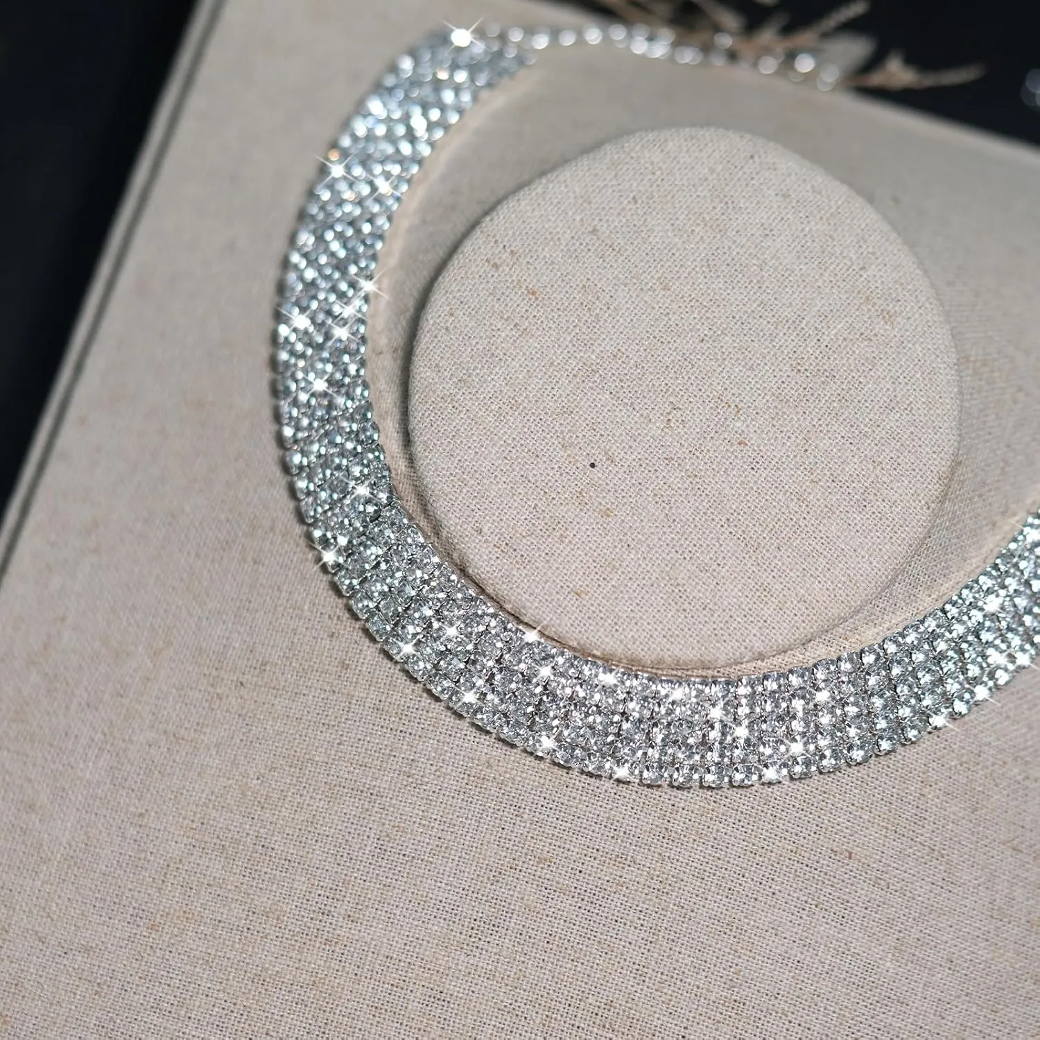 Ronglry Rhinestone Choker Necklace for Women Silver Diamond Choker Necklaces for Women Sparkly Crystal Rhinestone Necklace for Women Silver Chokers for Women Party Prom Wedding Jewelry Accessories