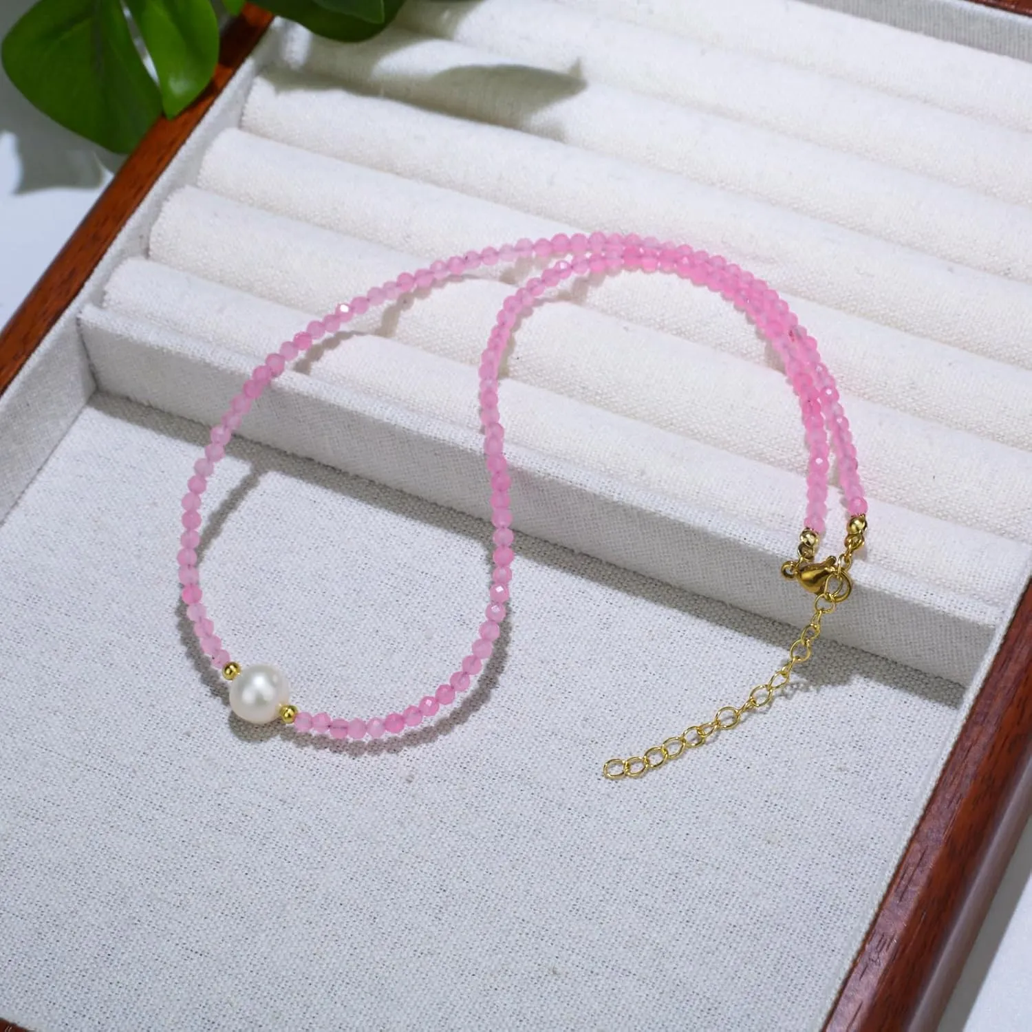 Rose Quartz Necklace, Pink Choker Necklace Rose Quartz Jewelry, Handmade Adjustable 16-18 Inches Crystal Necklaces for Women, 18K Gold Plated Beaded Choker Necklace