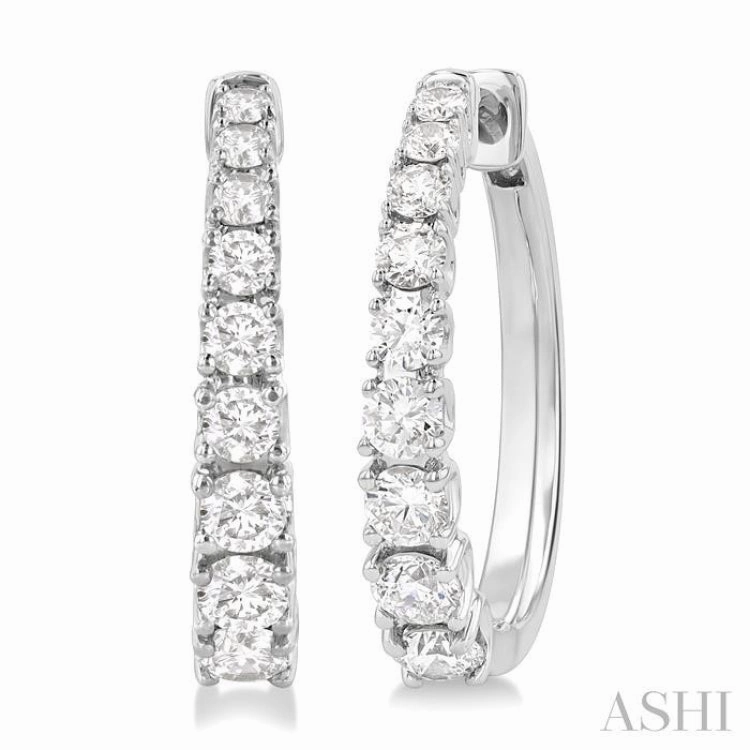 1 Ctw Graduated Round Cut Diamond Fashion Hoop Earrings in 14K White Gold Highlight Moment Sparkling Shine