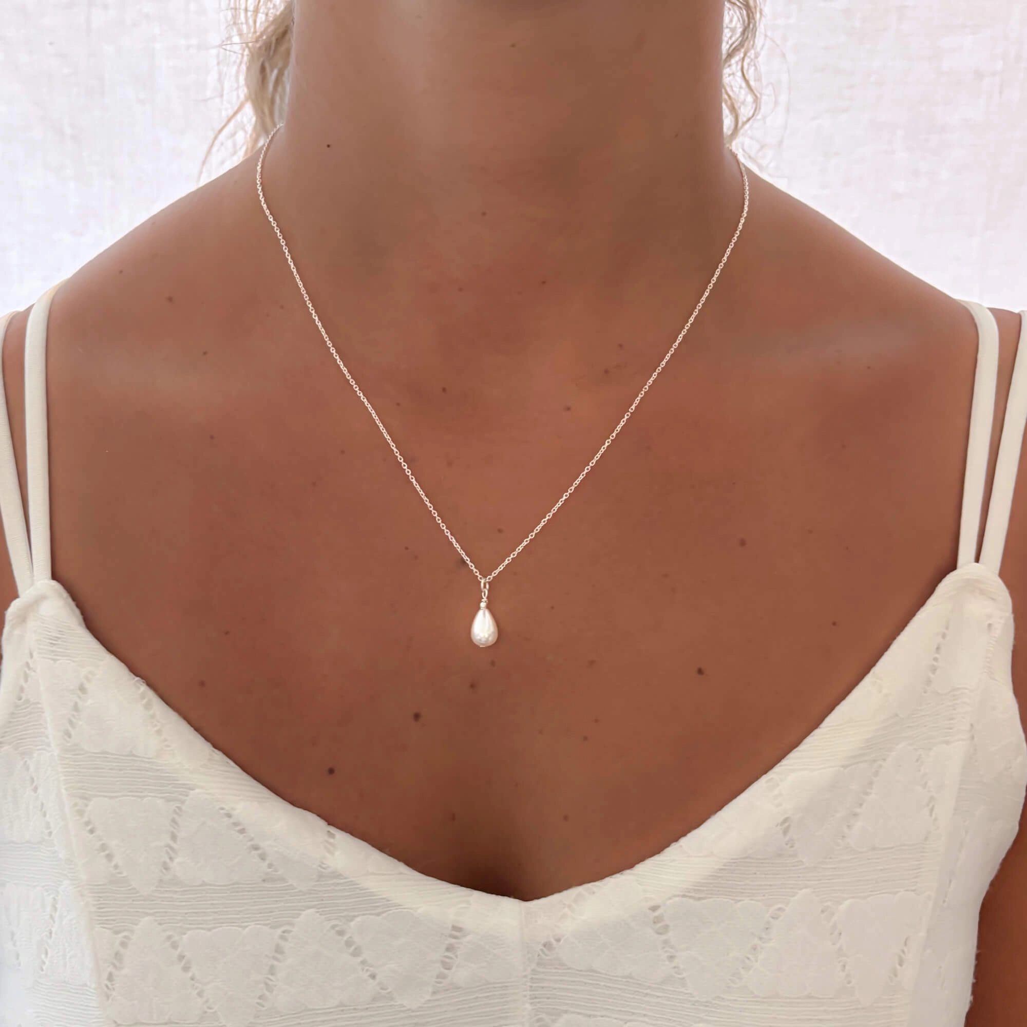 Teardrop Shell Pearl Necklace Urban Friend