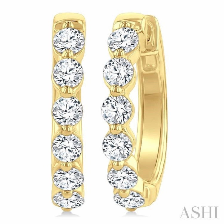 Statement Feature 1 Ctw Prong Set Round Cut Diamond Hoop Earrings in 14K Yellow gold