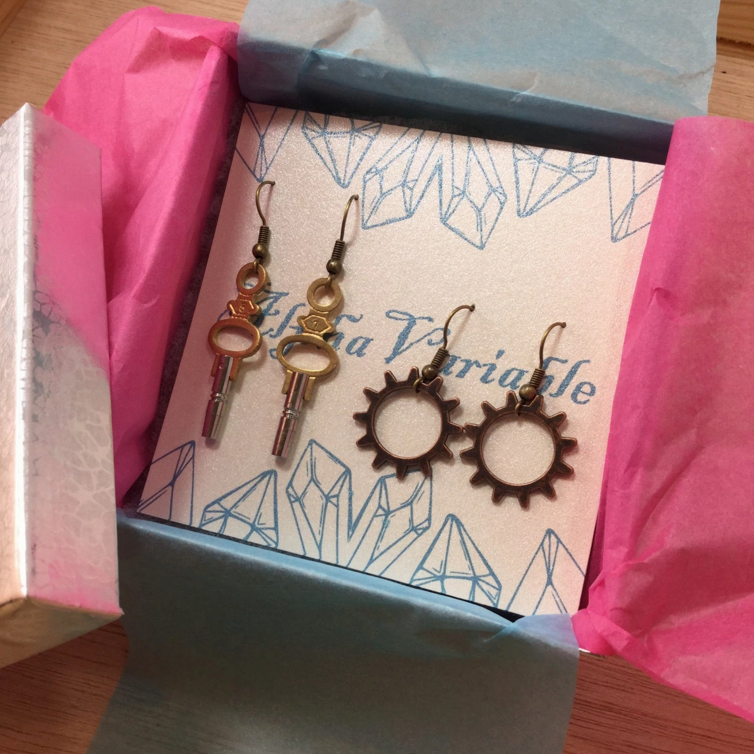 Modernist Accessory Adorable Piece Watch Key & Gear Earrings